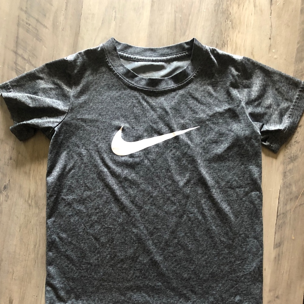 Boys grey Nike T-shirt